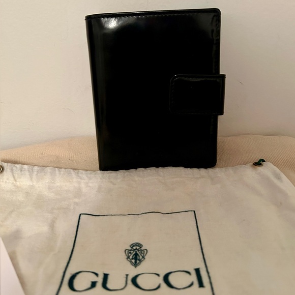 Gucci Black Patent Leather Bifold Wallet Embossed Logo Tom Ford
Vintage Like New - Picture 5 of 12